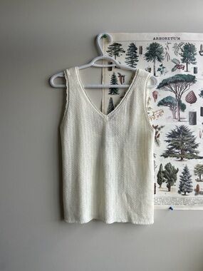 Lili Sidonio V-Neck Knit Tank Top Cream Large